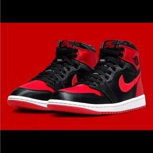 Bred Jordan 1s